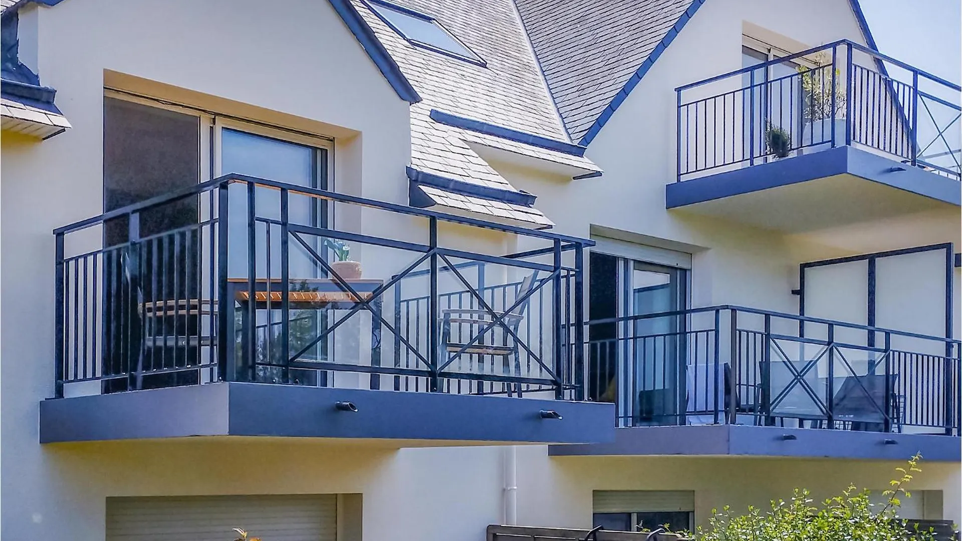 Gorgeous Apartment In Carantec With Wifi