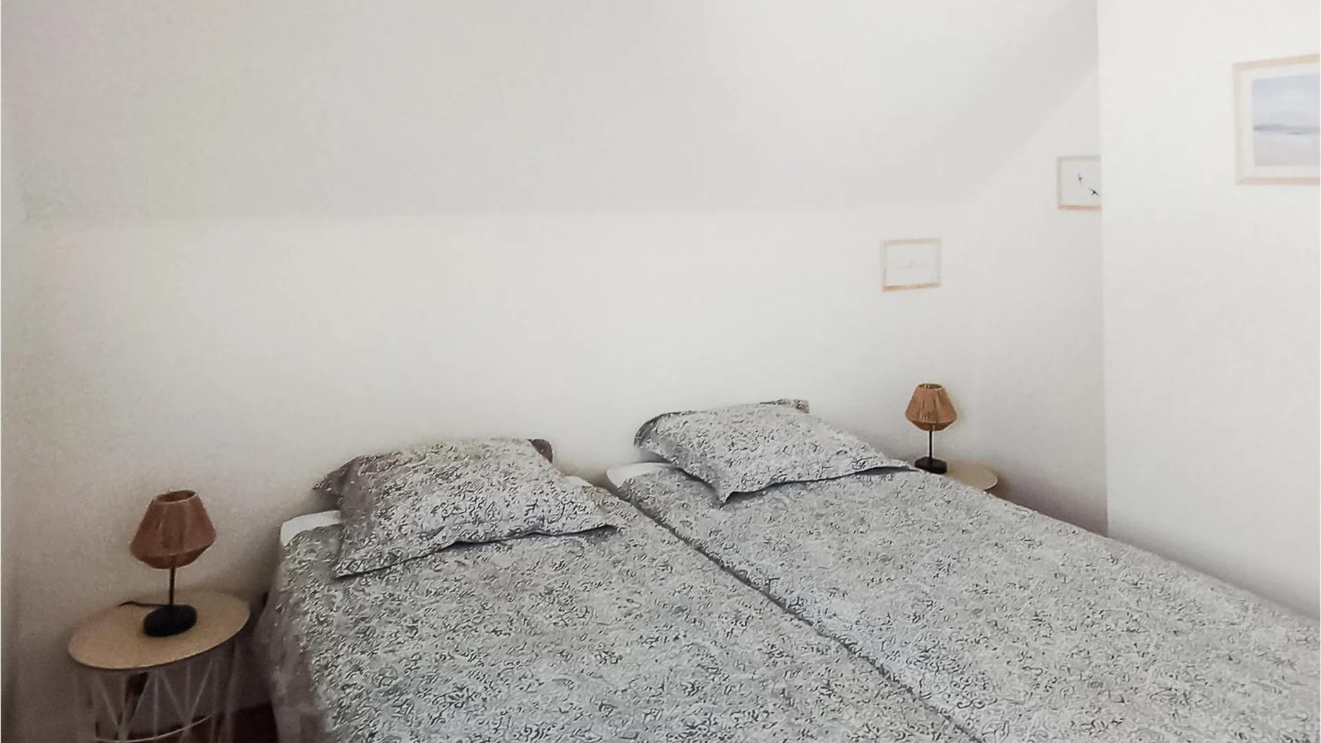 Gorgeous Apartment In Carantec With Wifi